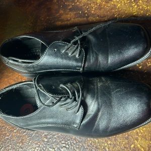 Brand new Perry Ellis dress shoes